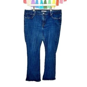 Levi’s Mid Rise Medium Wash 415 Relaxed Bootcut Jean Size 20W Plus Size